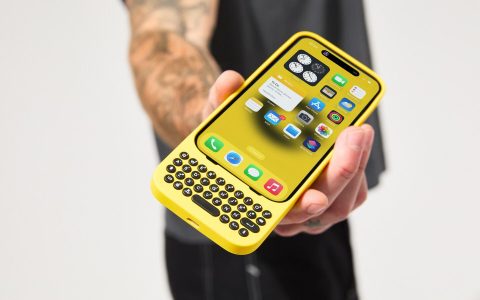 类似黑莓的"Clicks"键盘即将面向更多iPhone机型推出